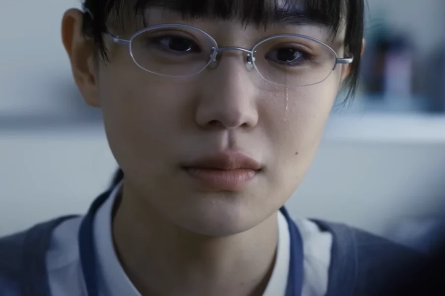 Foi divulgado o primeiro trailer e uma imagem promocional da adaptação para filme live-action do mangá Sensei's Pious Lie.