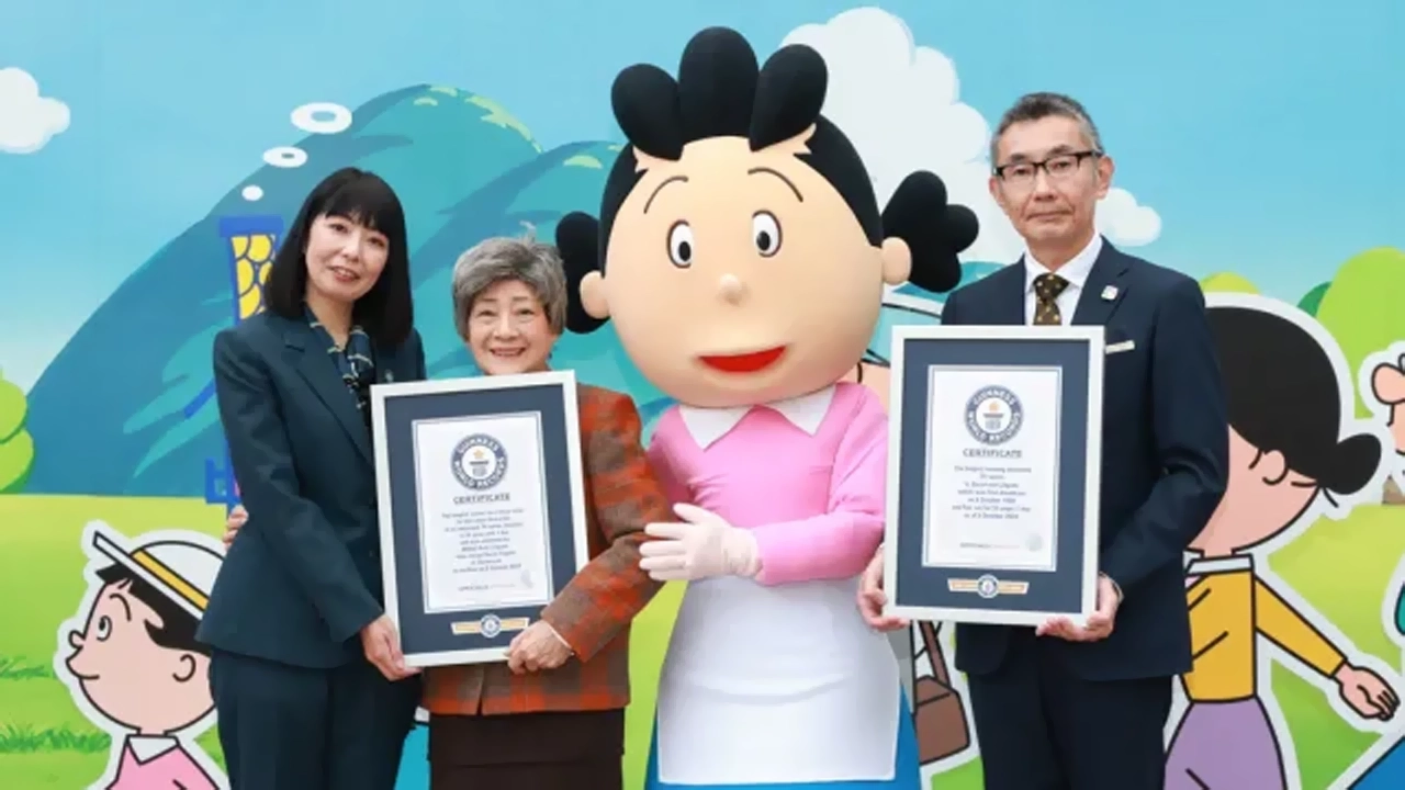 Sazae-san completa 55 anos e recebe dois prêmios do Guinness, destacando sua longevidade e a carreira de Midori Kato como dubladora.