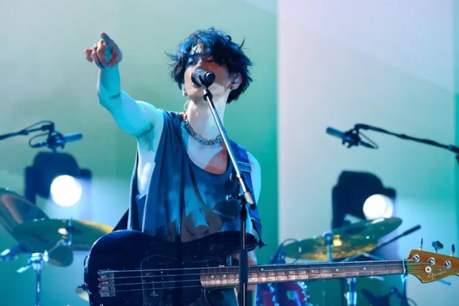 Coração de Vidro, novo drama musical da Netflix, estreia em 31 de julho com trilha original do vocalista da Radwimps.