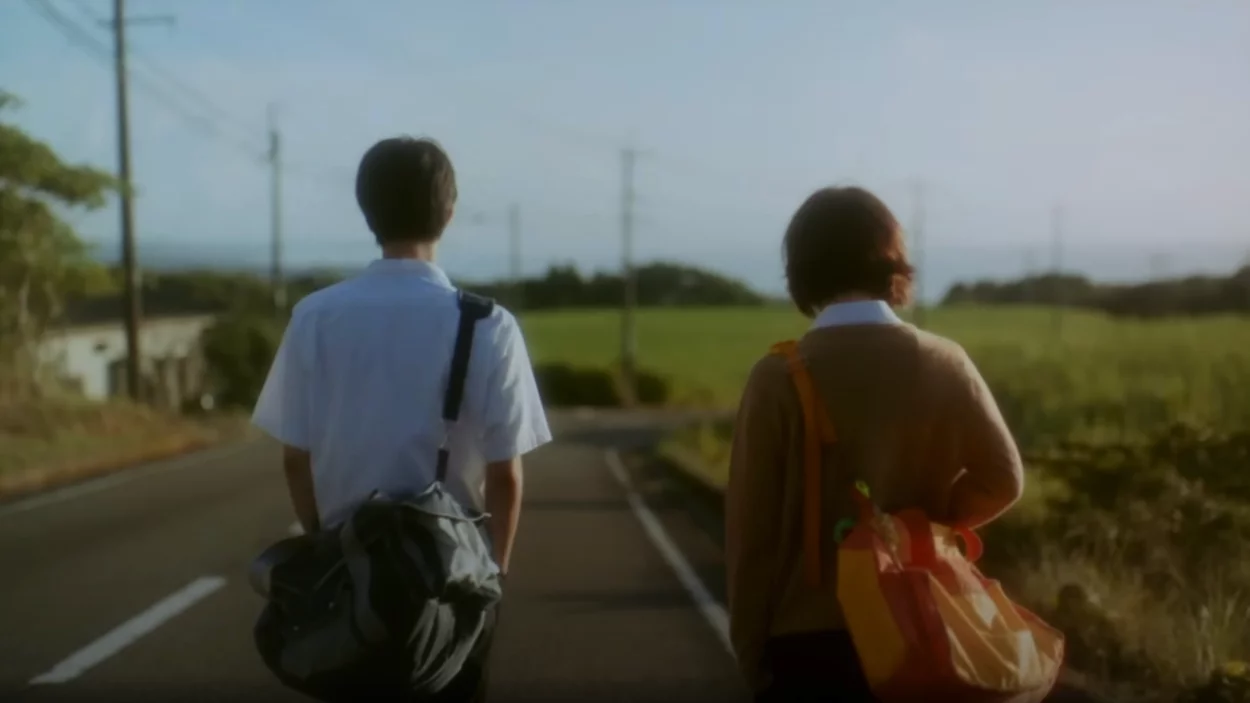 O  site oficial da adaptação para filme live-action do filme anime 5 Centimeters Per Second de Makoto Shinkai, divulgou um teaser trailer.