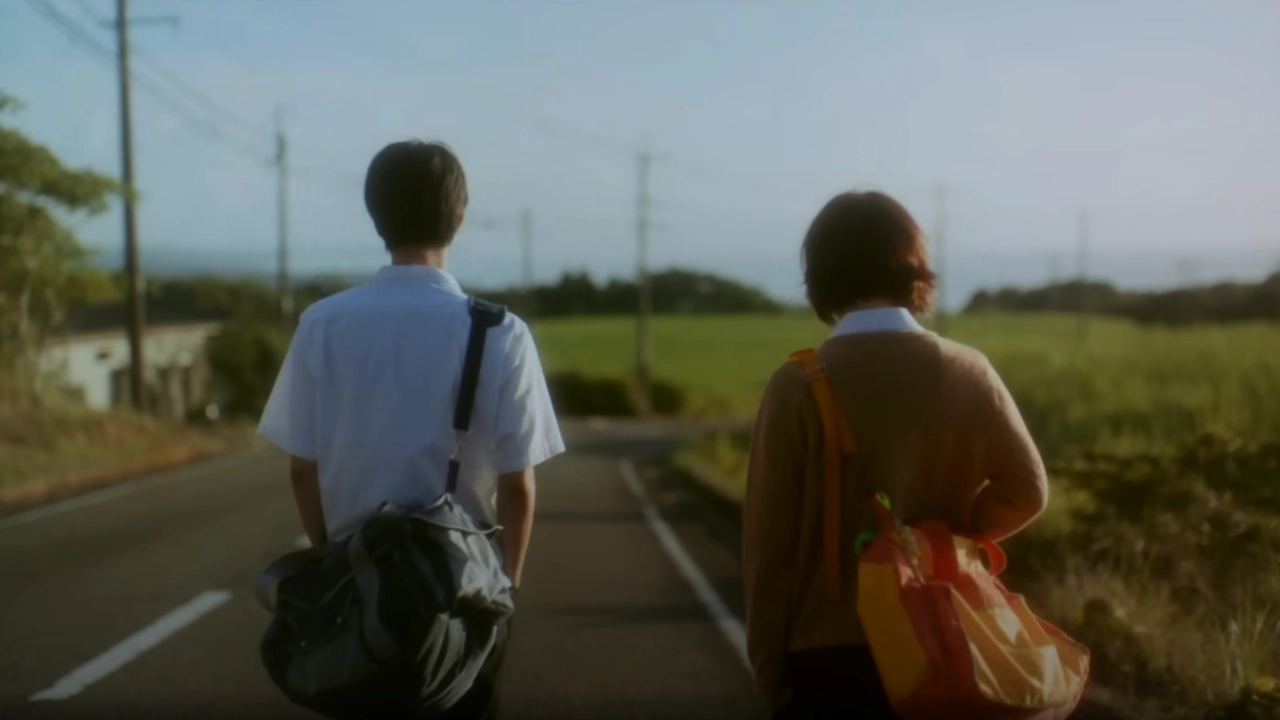 O  site oficial da adaptação para filme live-action do filme anime 5 Centimeters Per Second de Makoto Shinkai, divulgou um teaser trailer.