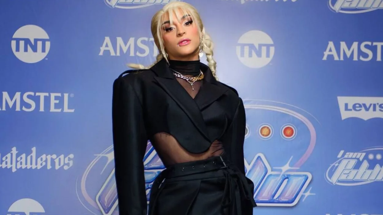 Pabllo Vittar se une ao grupo de K-pop NMIXX no single “MEXE”, que estreia em 21 de agosto e faz parte do álbum PV7.