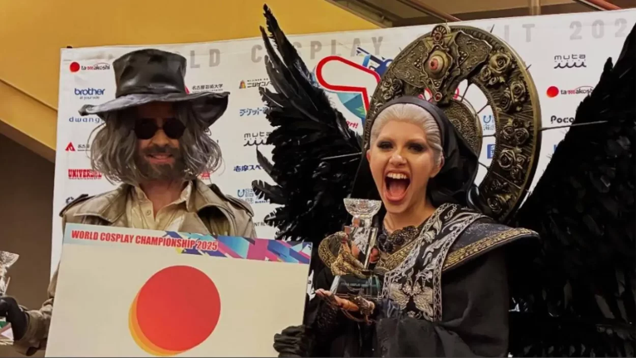 Cosplayers brasileiros ficam em 3º lugar no World Cosplay Summit 2025 com performance de Resident Evil Village.