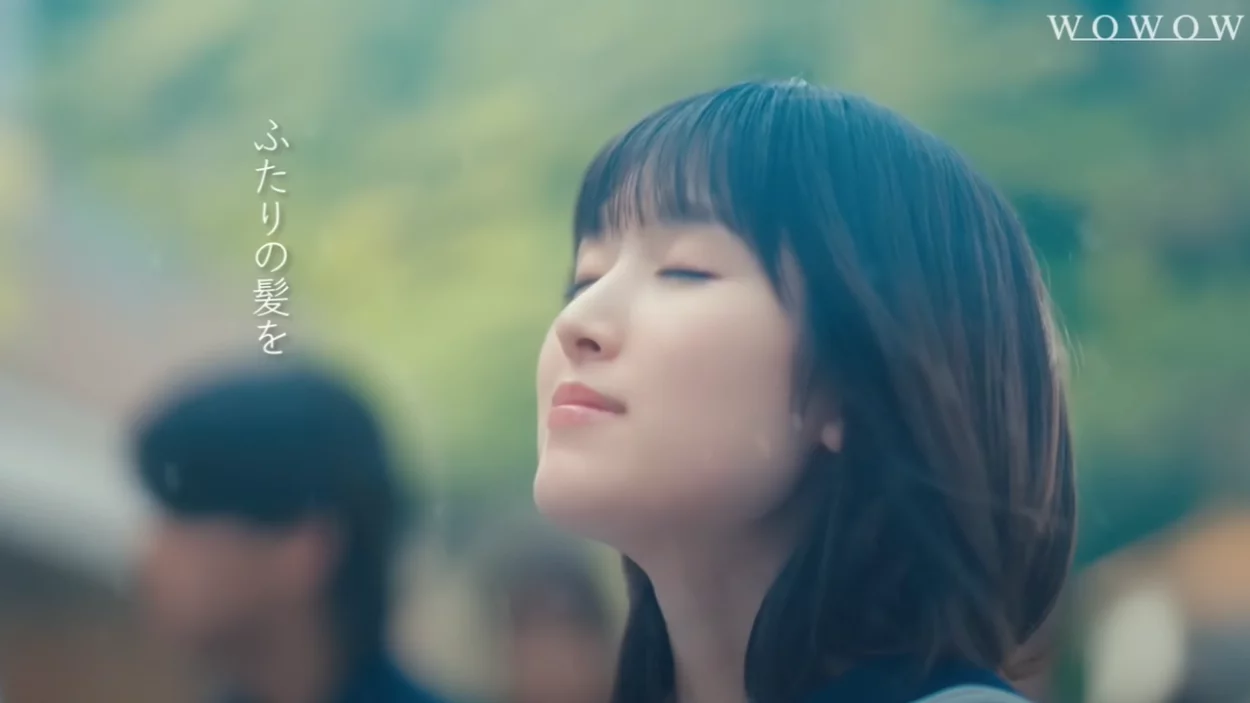 A emissora japonesa WOWOW divulgou um novo trailer da adaptação para série live-action do mangá Strobe Edge de Io Sakisaka (Ao Haru Ride).