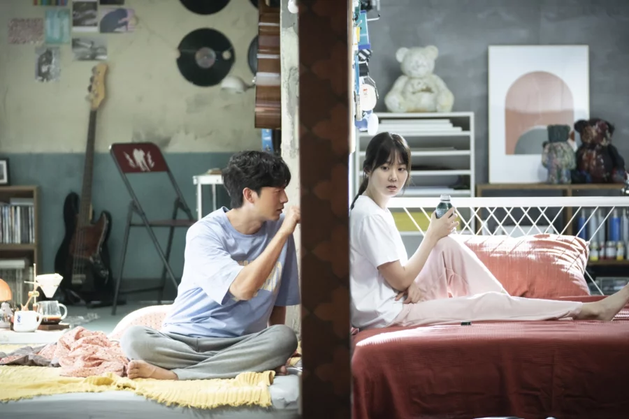 Estreia em 13 de novembro o filme coreano Meu Pior Vizinho, adaptação de Blind Date que une humor, isolamento e empatia em comédia romântica.