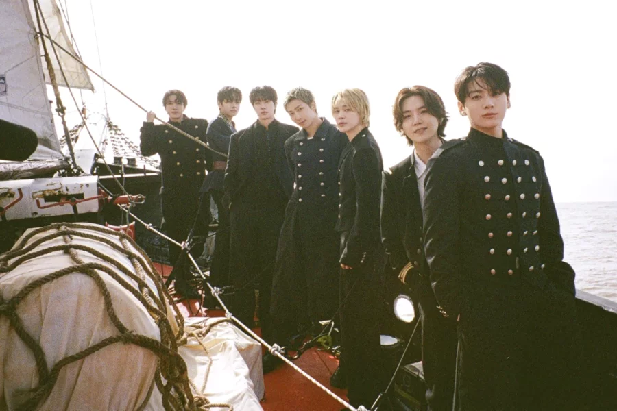 BTS revela coreografia de SWIM, faixa do álbum ARIRANG. Vídeo de performance já está disponível no YouTube e plataformas.