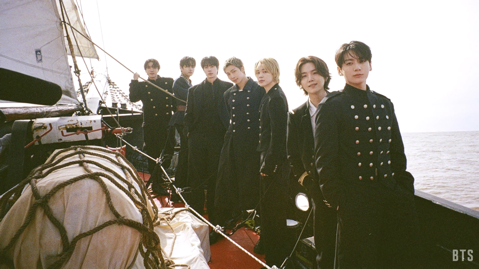 BTS revela coreografia de SWIM, faixa do álbum ARIRANG. Vídeo de performance já está disponível no YouTube e plataformas.