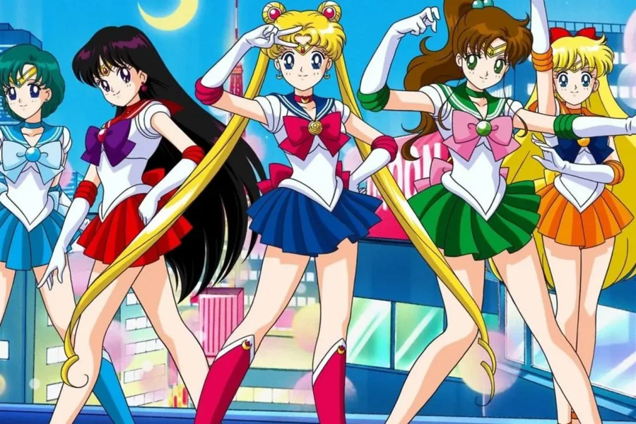Sailor Mercury, Sailor Mars, Sailor Moon, Sailor Jupiter e Sailor Venus no anime clássico